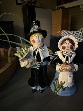 Blue Sky 2003 Ceramic Pilgrim Couple candle sticks